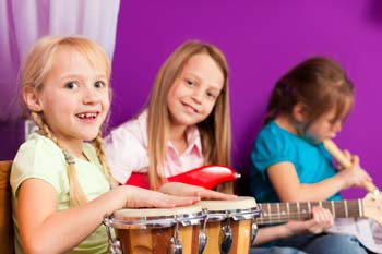 Three-Girls-and-Bongos